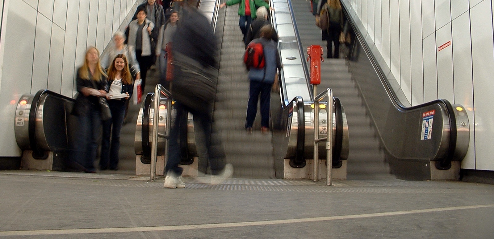 Fahrrad auf der Rolltreppe